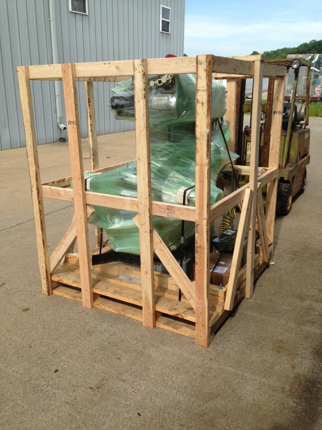 Thùng pallet đựng máy